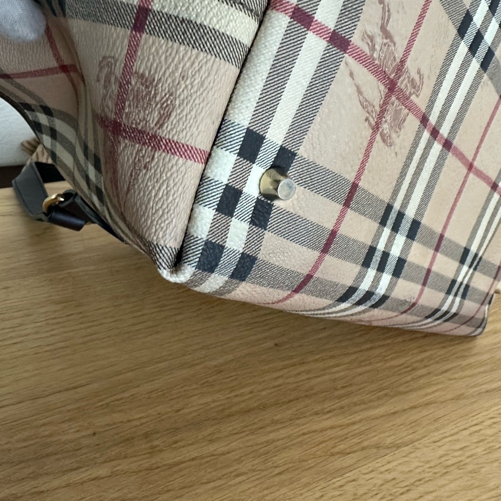 Burberry Tote Bag - Picture 16 of 16